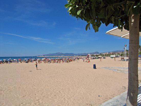 Sunflat Holidays Vila Beach Economic Aparment 캠브릴스 외부 사진